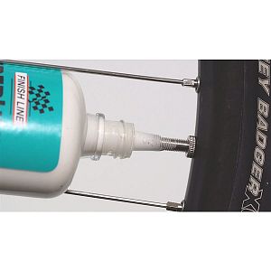 Bezdušový tmel Finish Line FiberLink Tubeless Tire Sealant 240ml