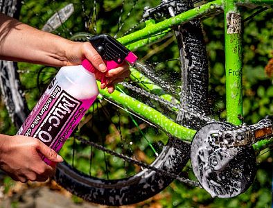 Čistič na kolo MUC-OFF Nano Tech Bike Cleaner 1l