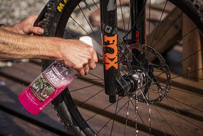 Čistící prostředek Finish Line Super Bike Wash rozprašovač 1l