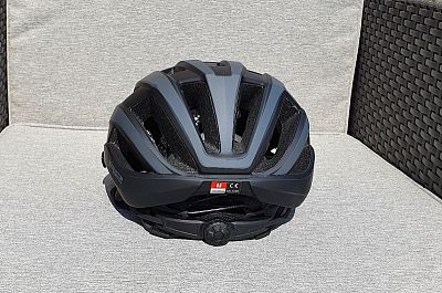 Cyklistická helma R2 EXPLORER ATH26A černá/šedá