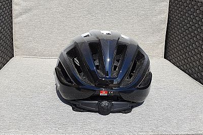 Cyklistická helma R2 EXPLORER ATH26E bílá/černá