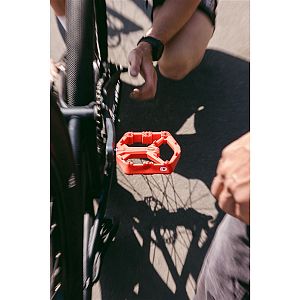 Platformové pedály Crankbrothers Stamp 0 Small Bright Red