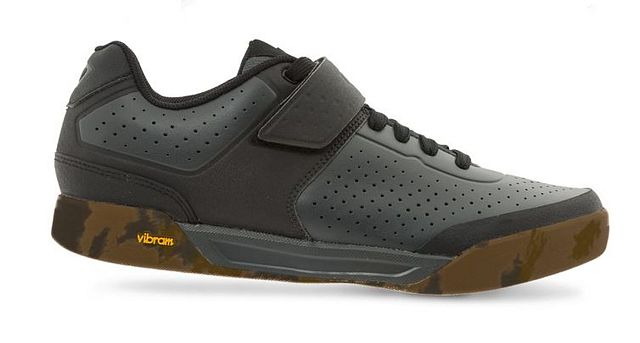 Pánské cyklistické tretry GIRO Chamber II Black/Dark Shadow/Gum